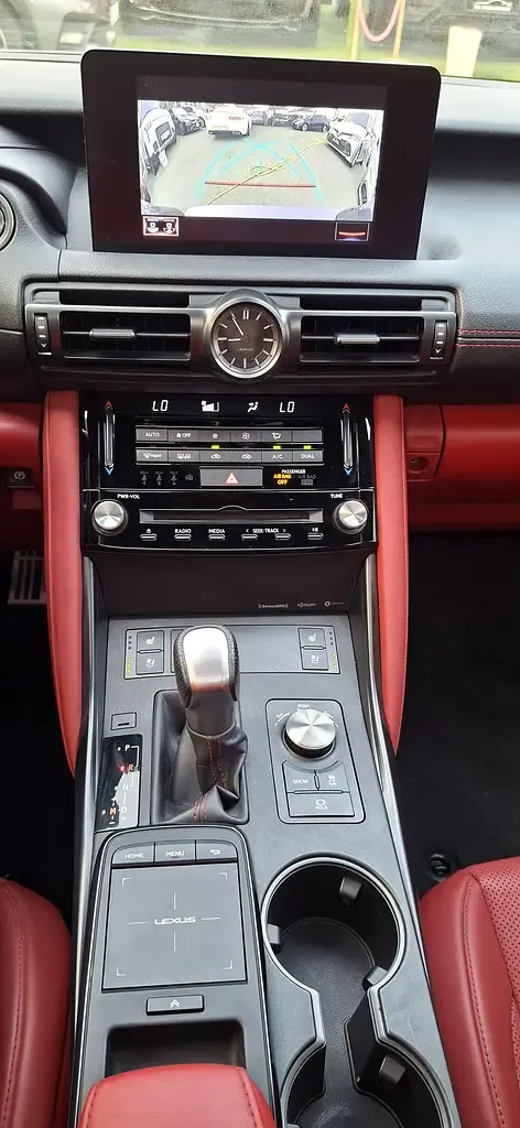 Lexus IS 3.5 AT (313 حصان) - 15