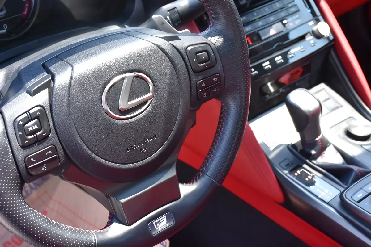 Lexus IS 3.5 AT 4WD (264 hp) - 10