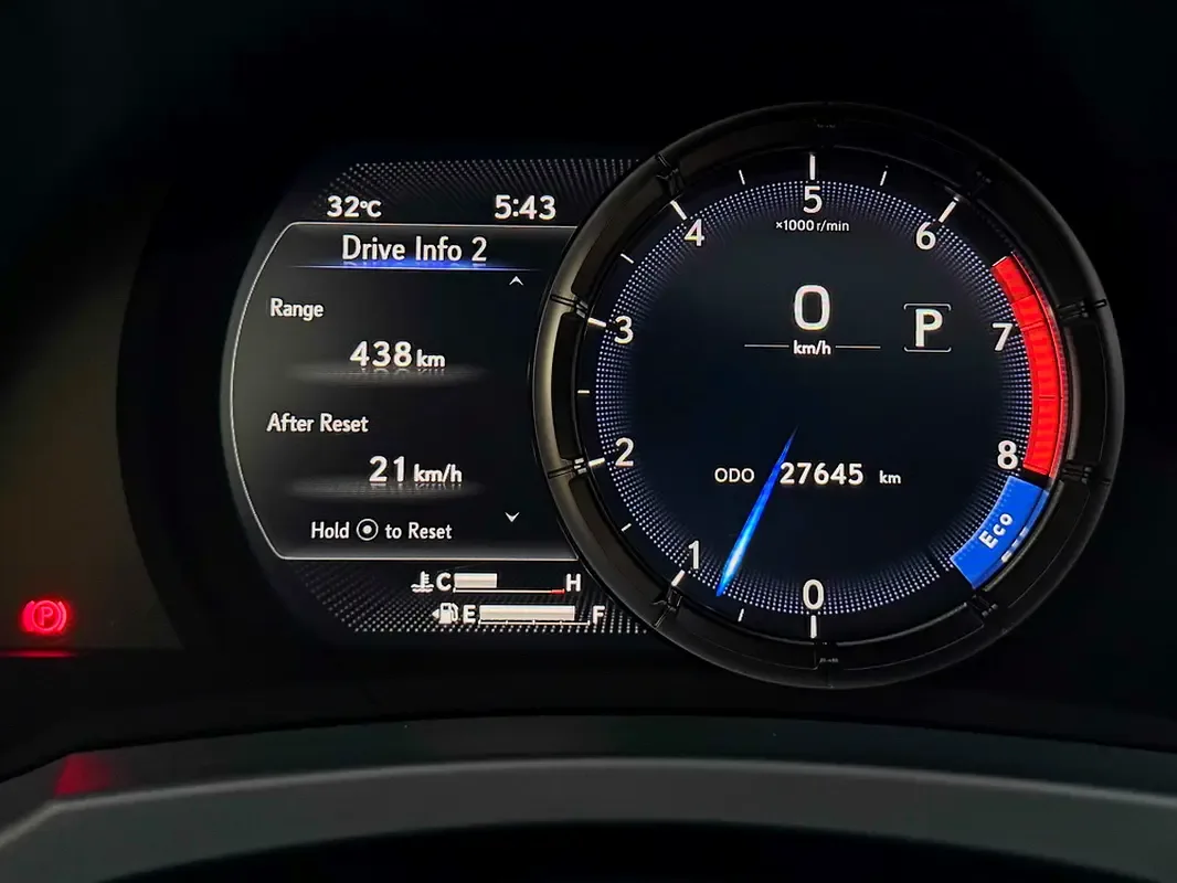 Lexus IS 3.5 AT 4WD (264 hp) - 13