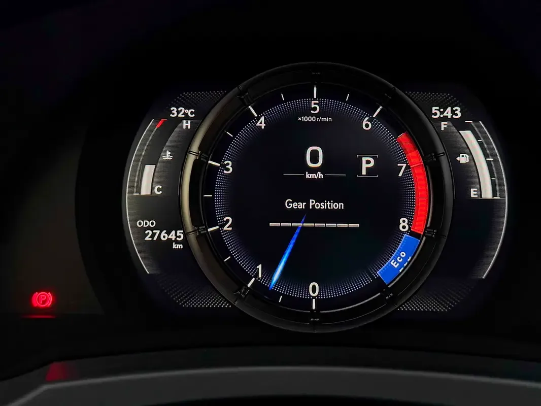 Lexus IS 3.5 AT 4WD (264 hp) - 14