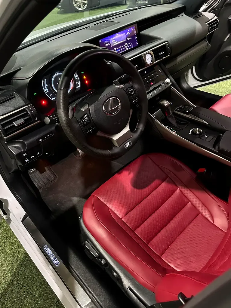 Lexus IS 350 AT (315 hp) - 8