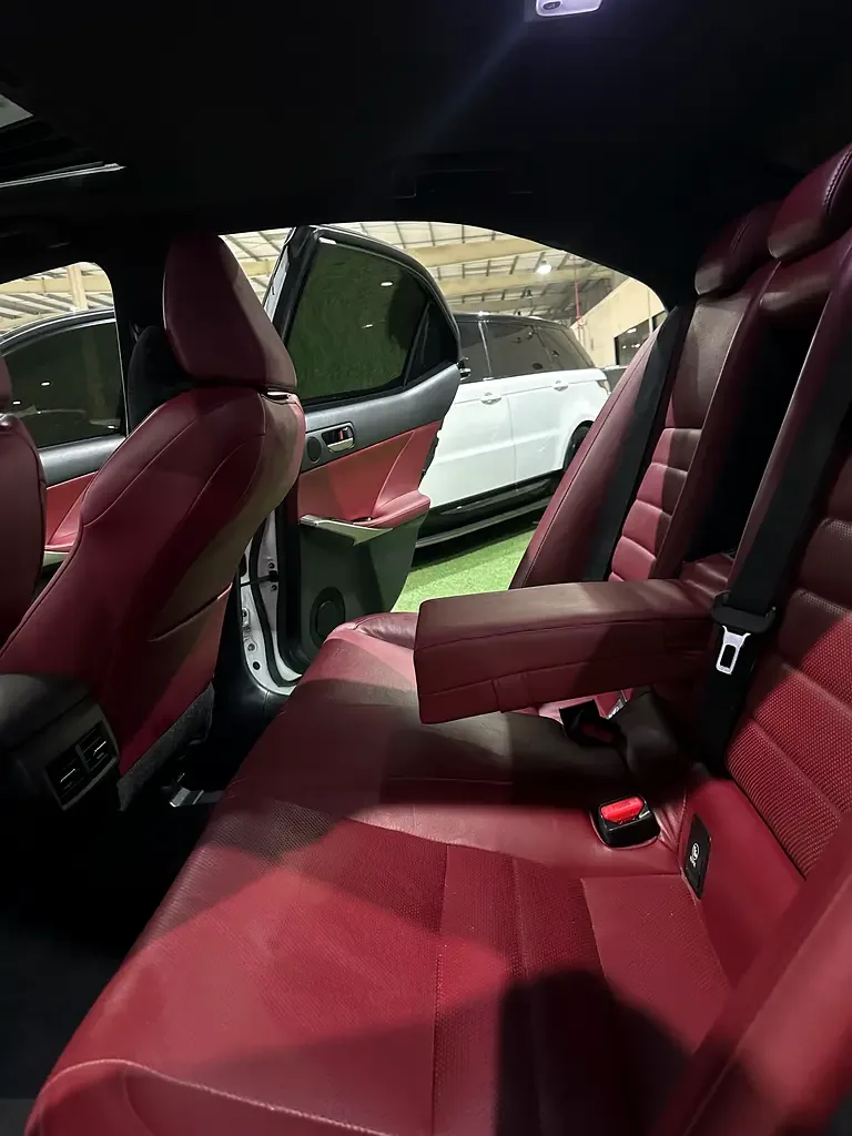 Lexus IS 350 AT (315 hp) - 9