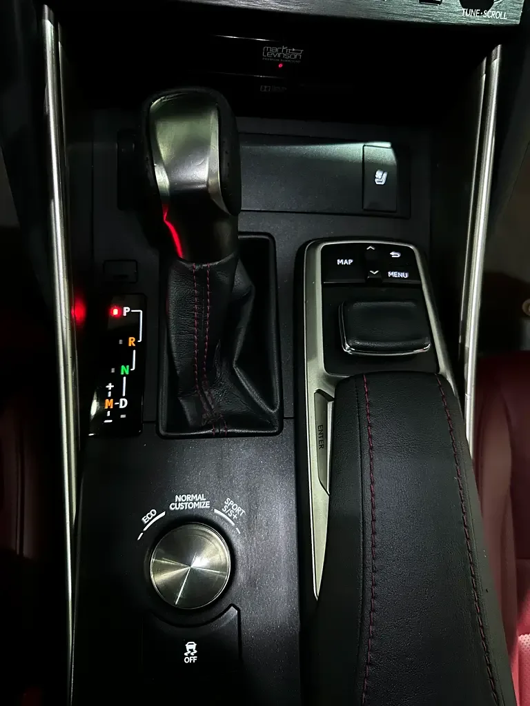 Lexus IS 350 AT (315 hp) - 15