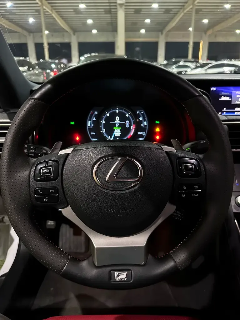 Lexus IS 350 AT (315 hp) - 17