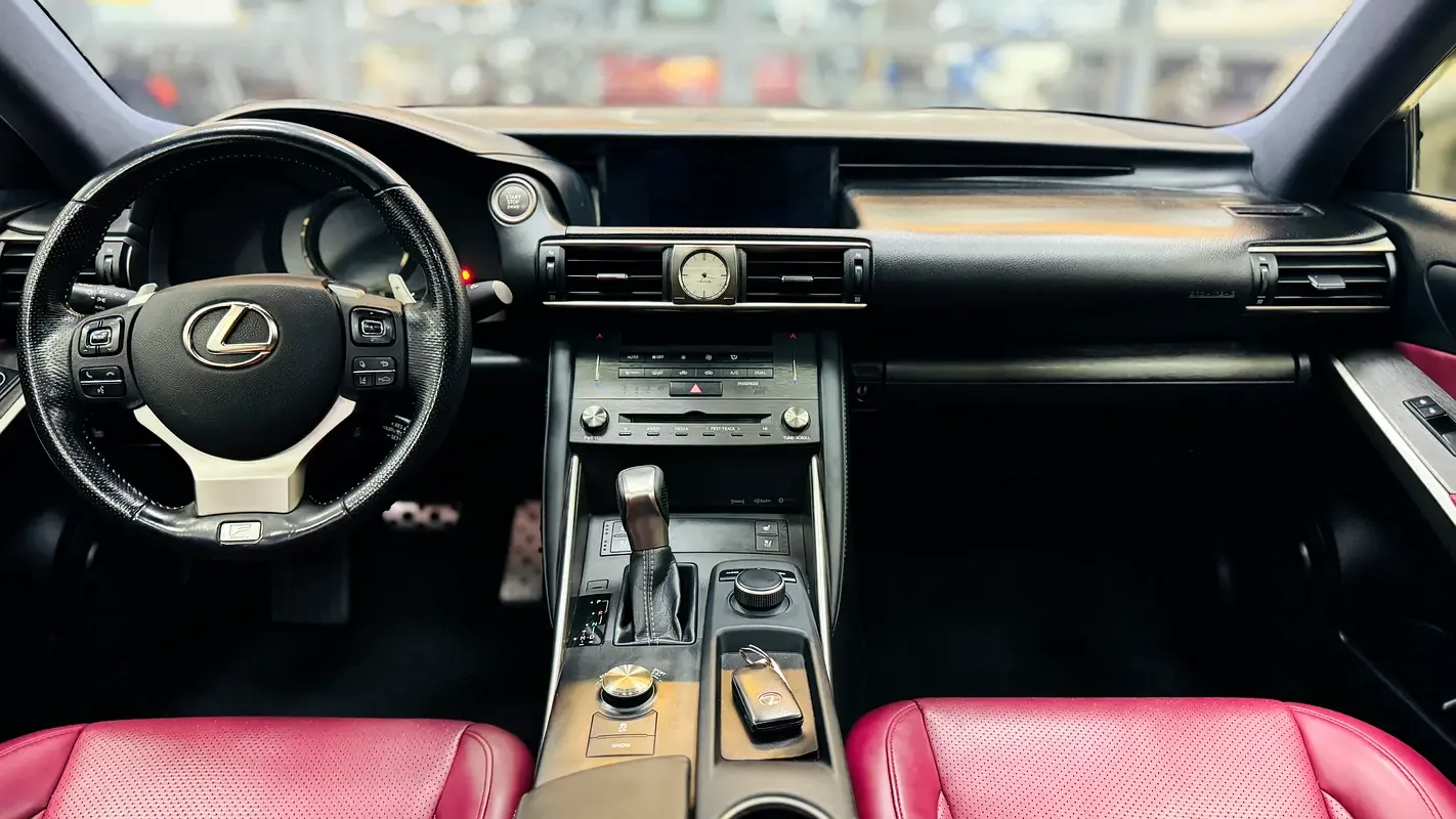 Lexus IS 350 AT (315 hp) - 9