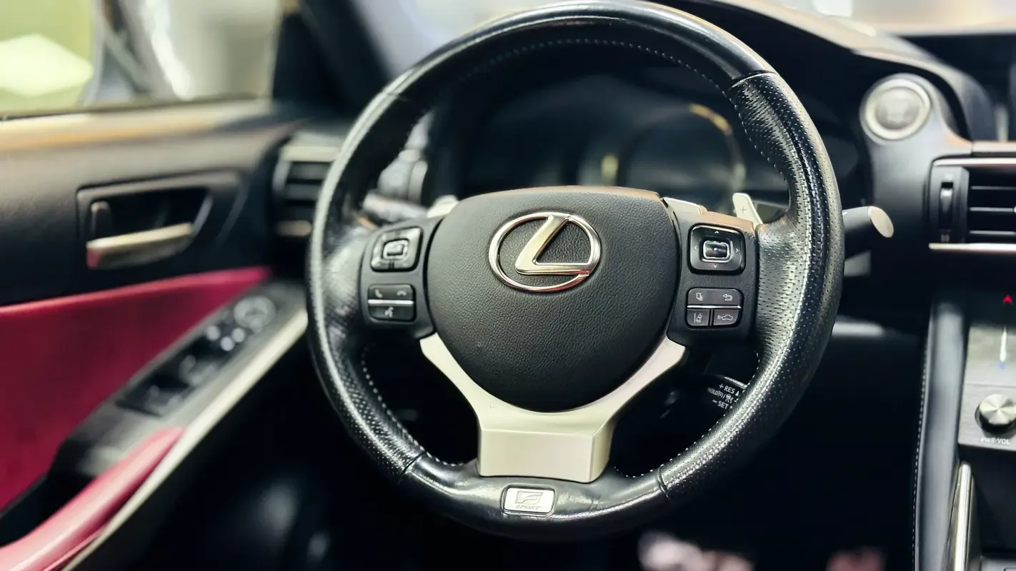 Lexus IS 350 AT (315 hp) - 13