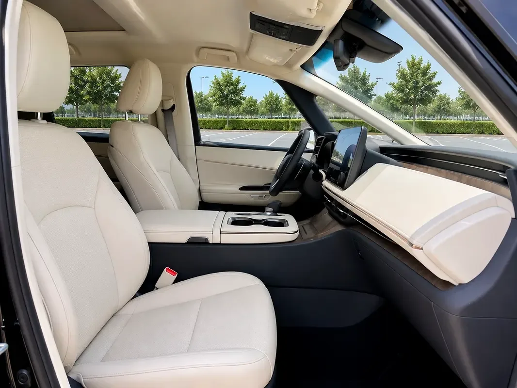 Lexus LM 2.5 CVT 4WD (190 hp) - 8