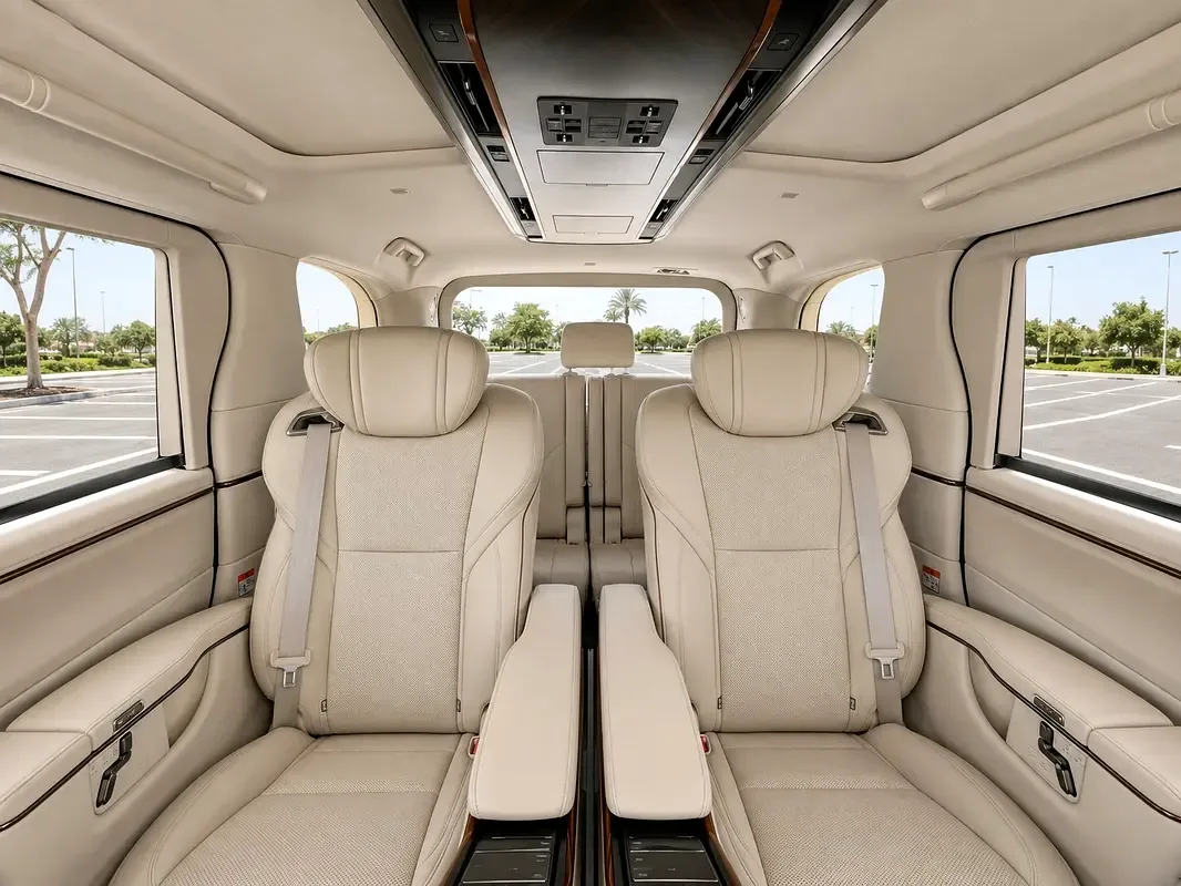 Lexus LM 2.5 CVT 4WD (190 hp) - 12