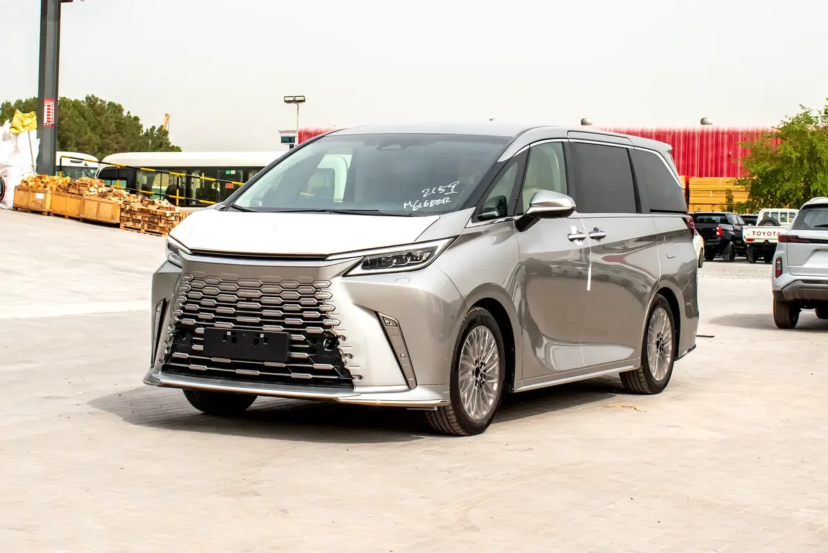 Lexus LM 2.5 CVT 4WD (190 hp)