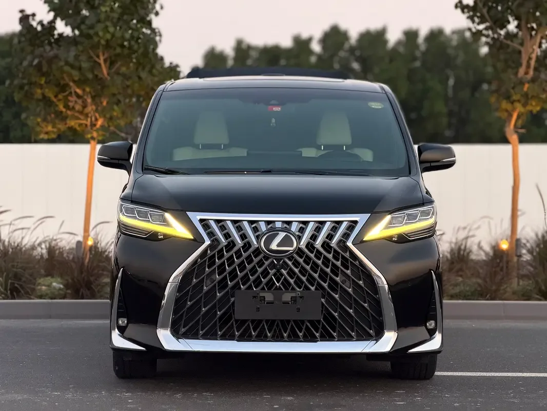 Lexus LM 2.5 CVT AWD (197 حصان) - 2
