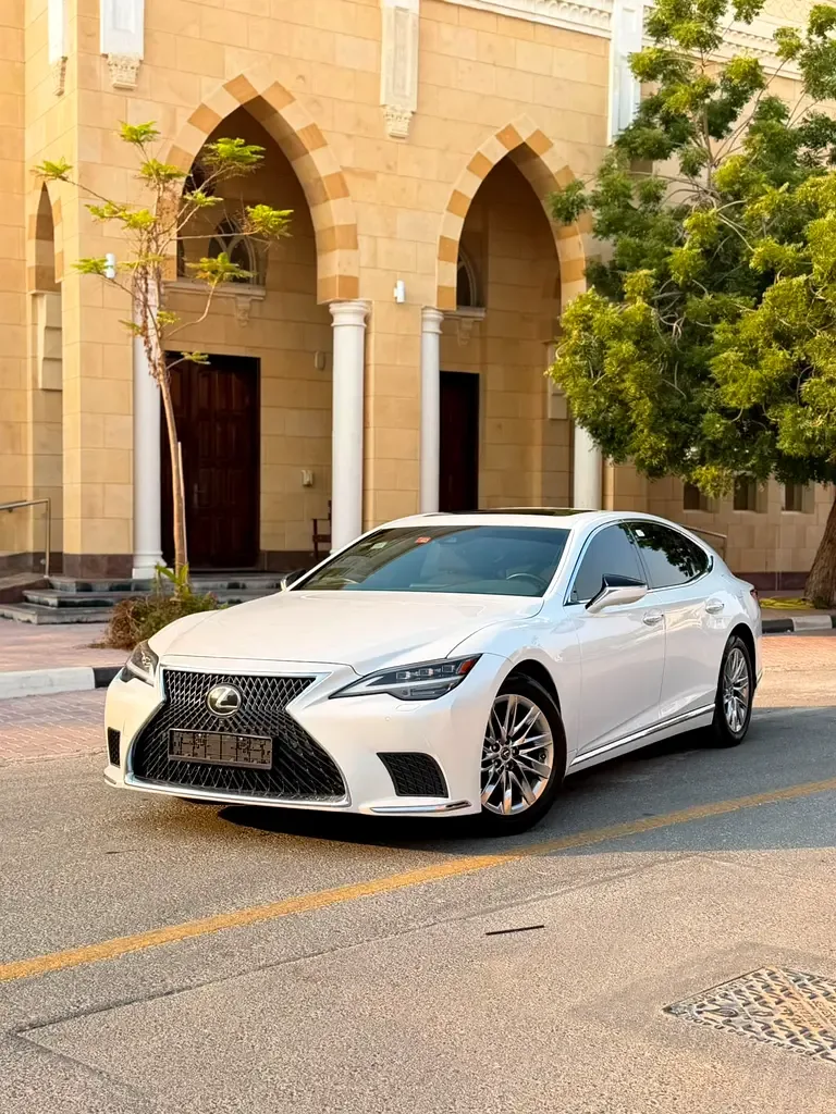 Lexus LS 350 AT (315 حصان) - 12