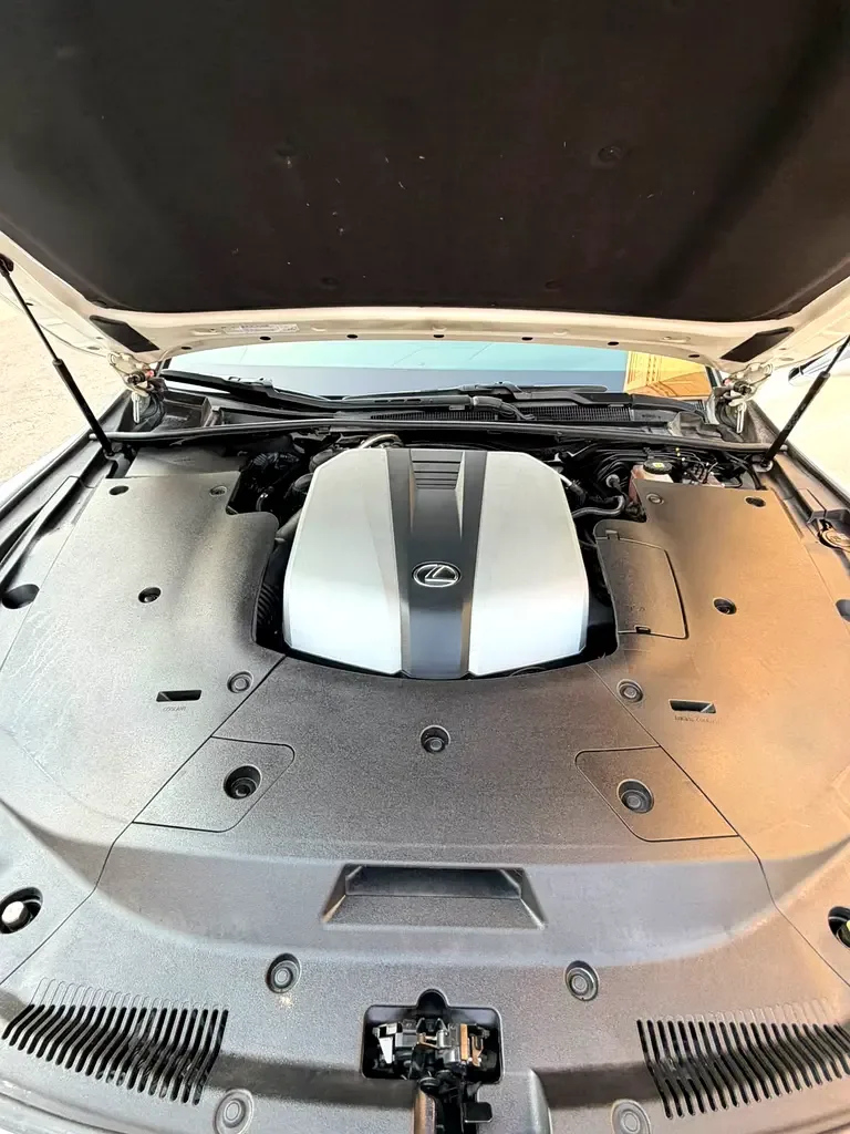 Lexus LS 350 AT (315 حصان) - 10