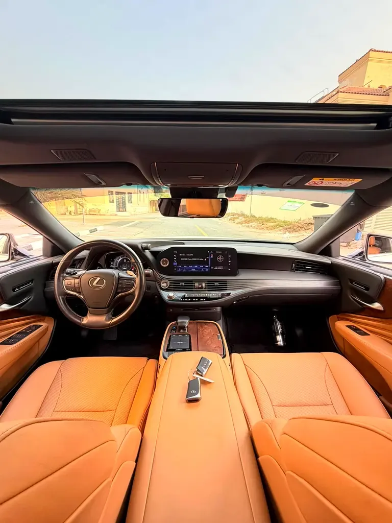 Lexus LS 350 AT (315 حصان) - 20