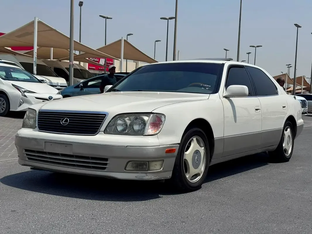 Lexus LS 400 AT (264 حصان) - 3