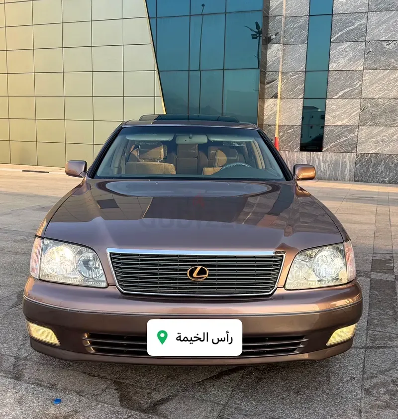 Lexus LS 400 AT (264 hp)