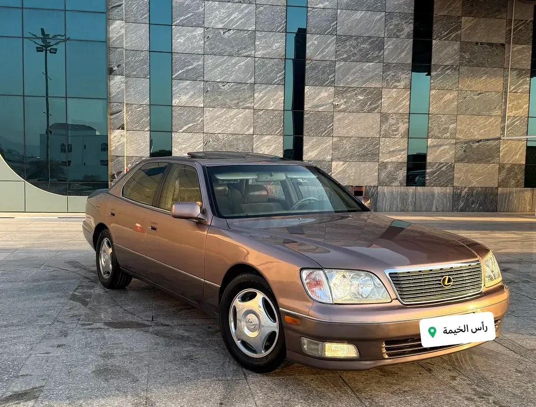 Lexus LS 400 AT (264 hp) - 3
