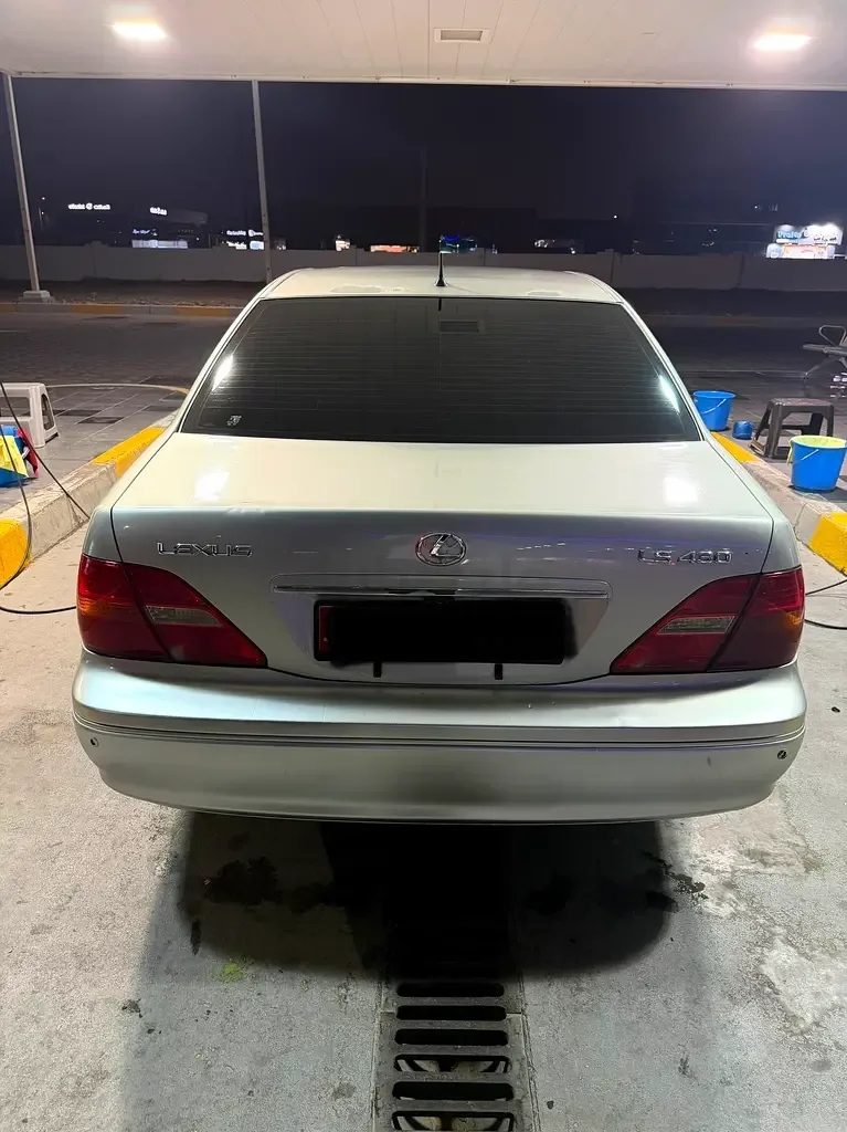 Lexus LS 4.3 AT RWD (282 hp) - 2