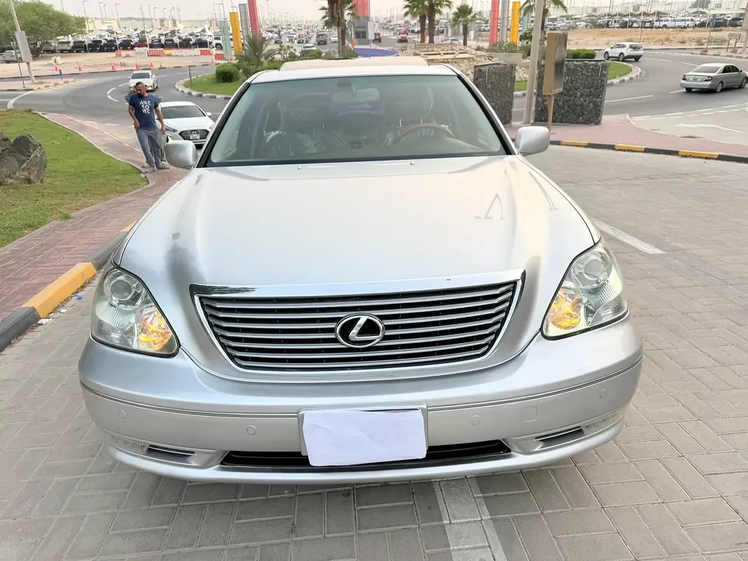 Lexus LS 430 AT (290 hp)