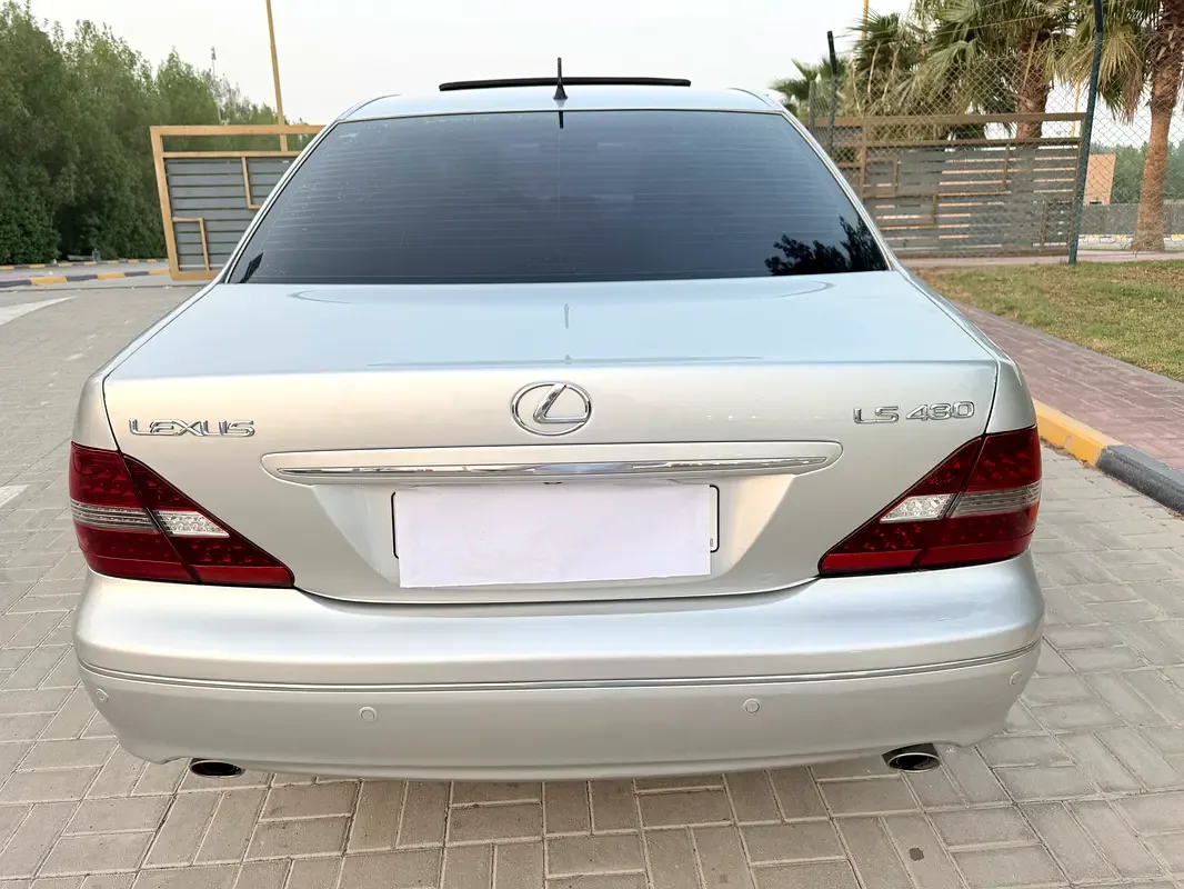 Lexus LS 430 AT (290 حصان) - 10