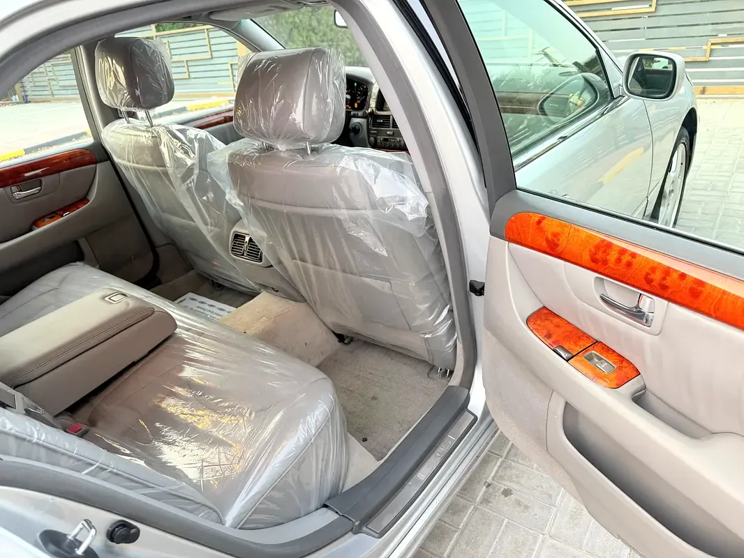 Lexus LS 430 AT (290 حصان) - 12