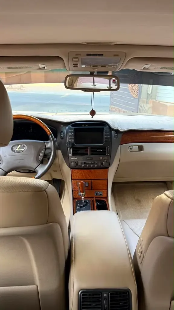 Lexus LS 430 AT (290 hp) - 8