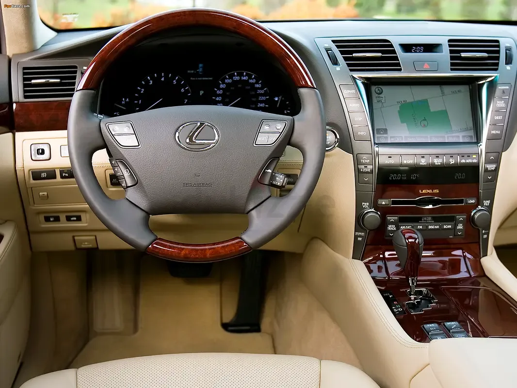 Lexus LS 4.6 AT RWD (380 hp)