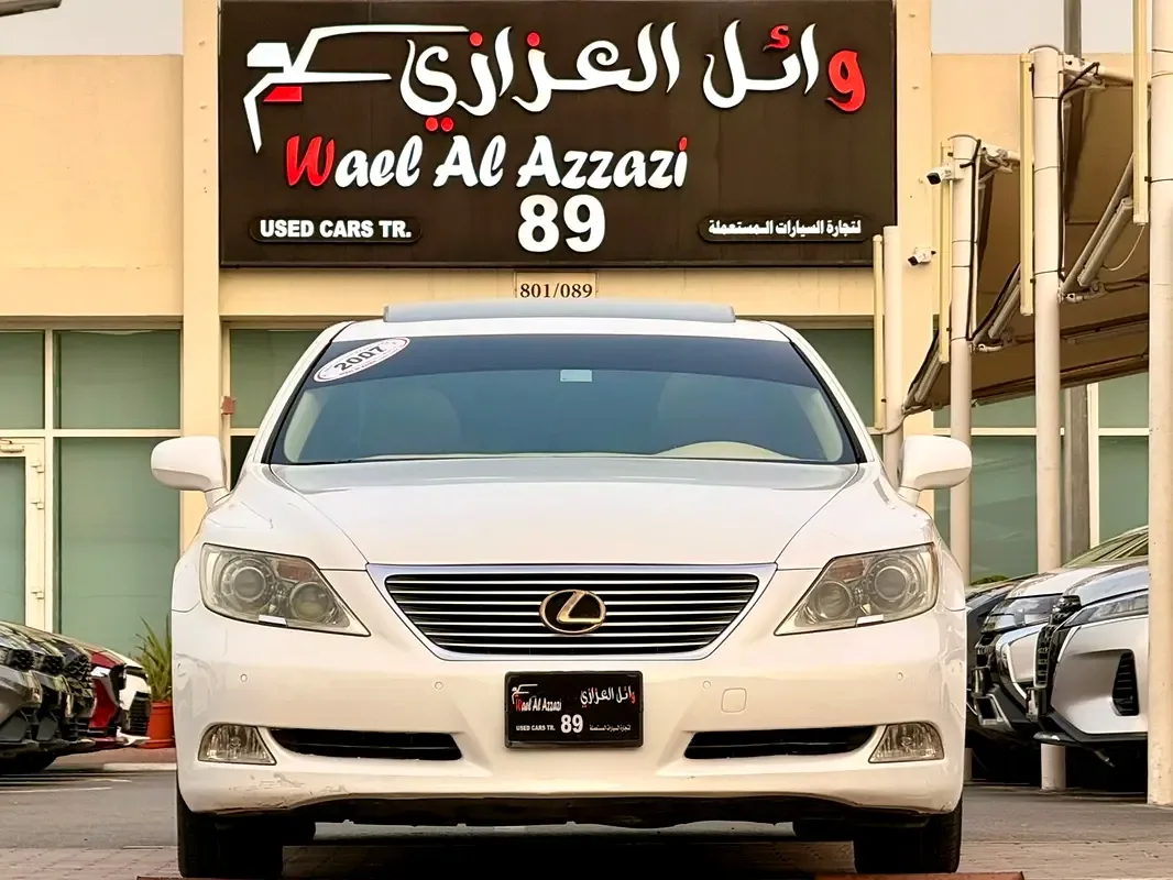 Lexus LS 4.6 AT RWD (380 hp)