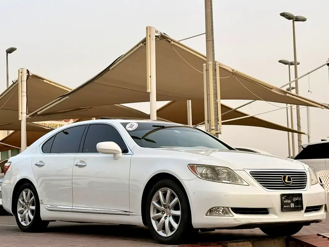 Lexus LS 4.6 AT RWD (380 حصان) - 3