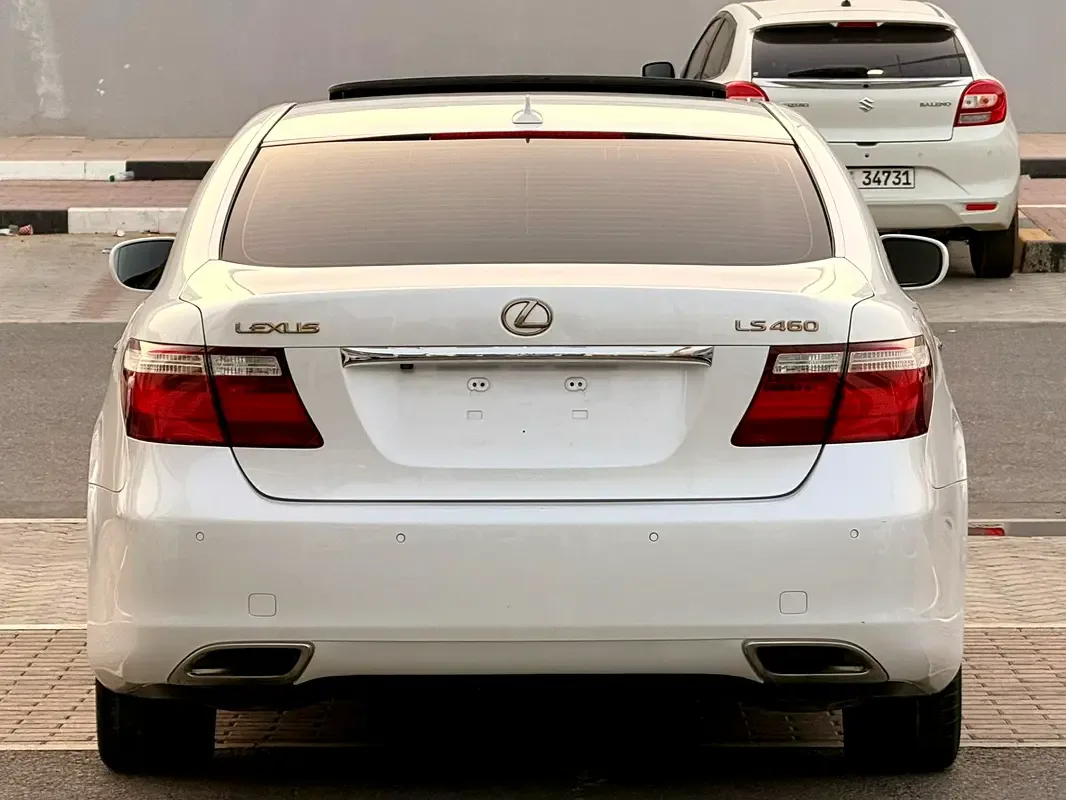 Lexus LS 4.6 AT RWD (380 حصان) - 6