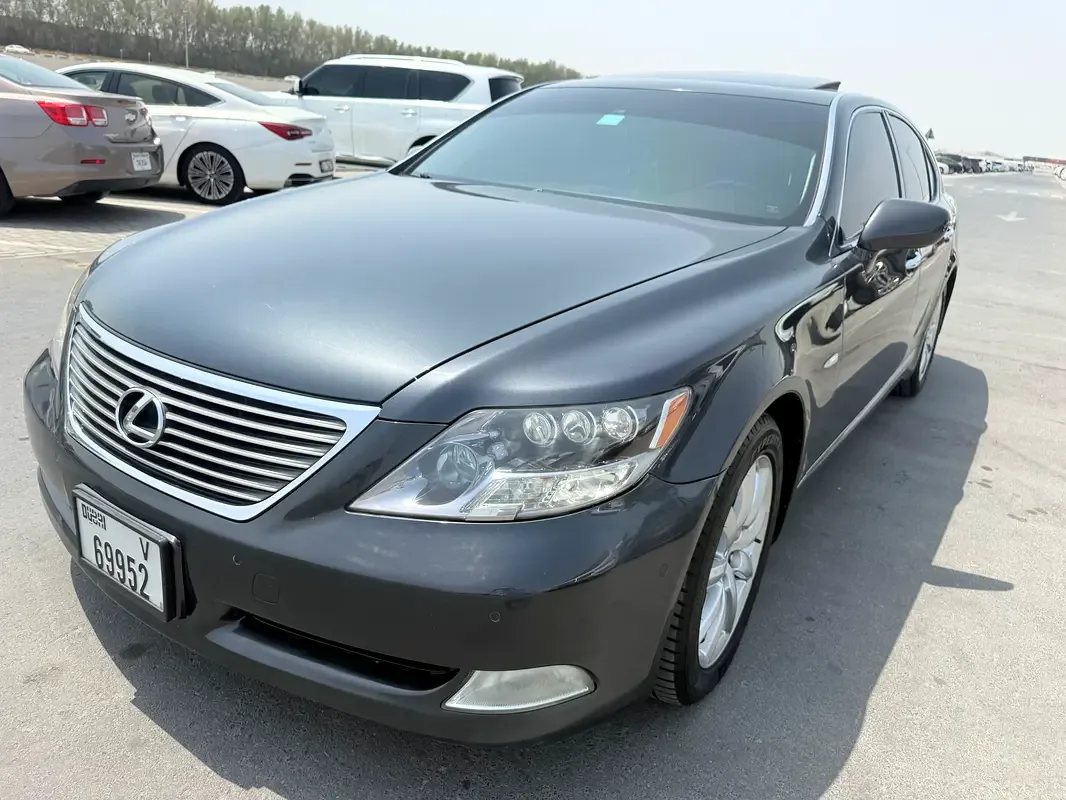 Lexus LS 4.6 AT RWD (380 حصان) - 3
