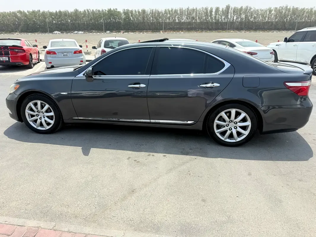 Lexus LS 4.6 AT RWD (380 حصان) - 7