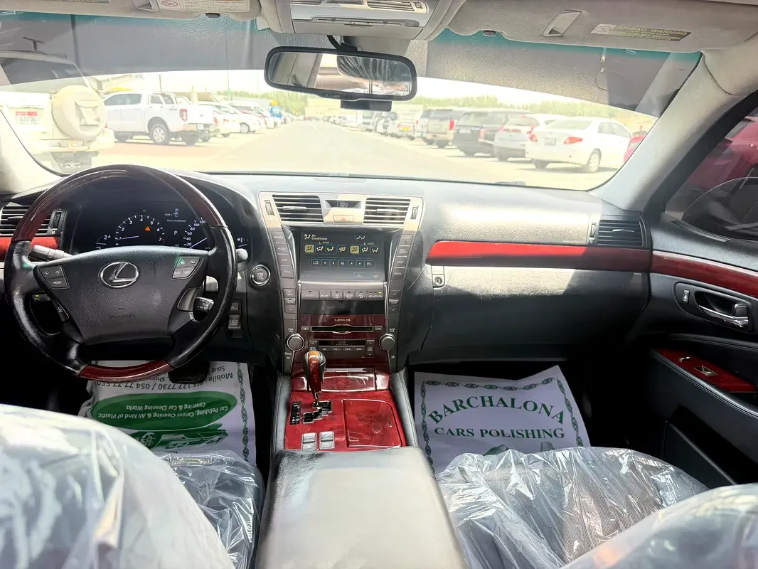 Lexus LS 4.6 AT RWD (380 حصان) - 14