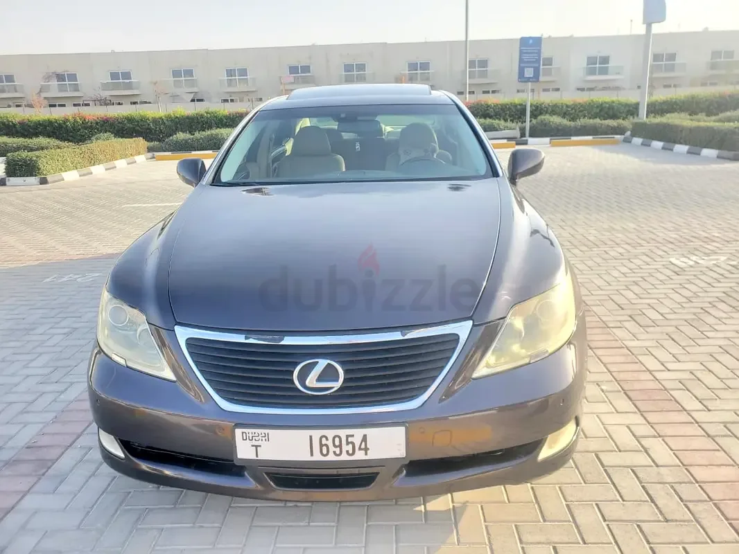 Lexus LS 4.6 AT RWD (380 حصان) - 16