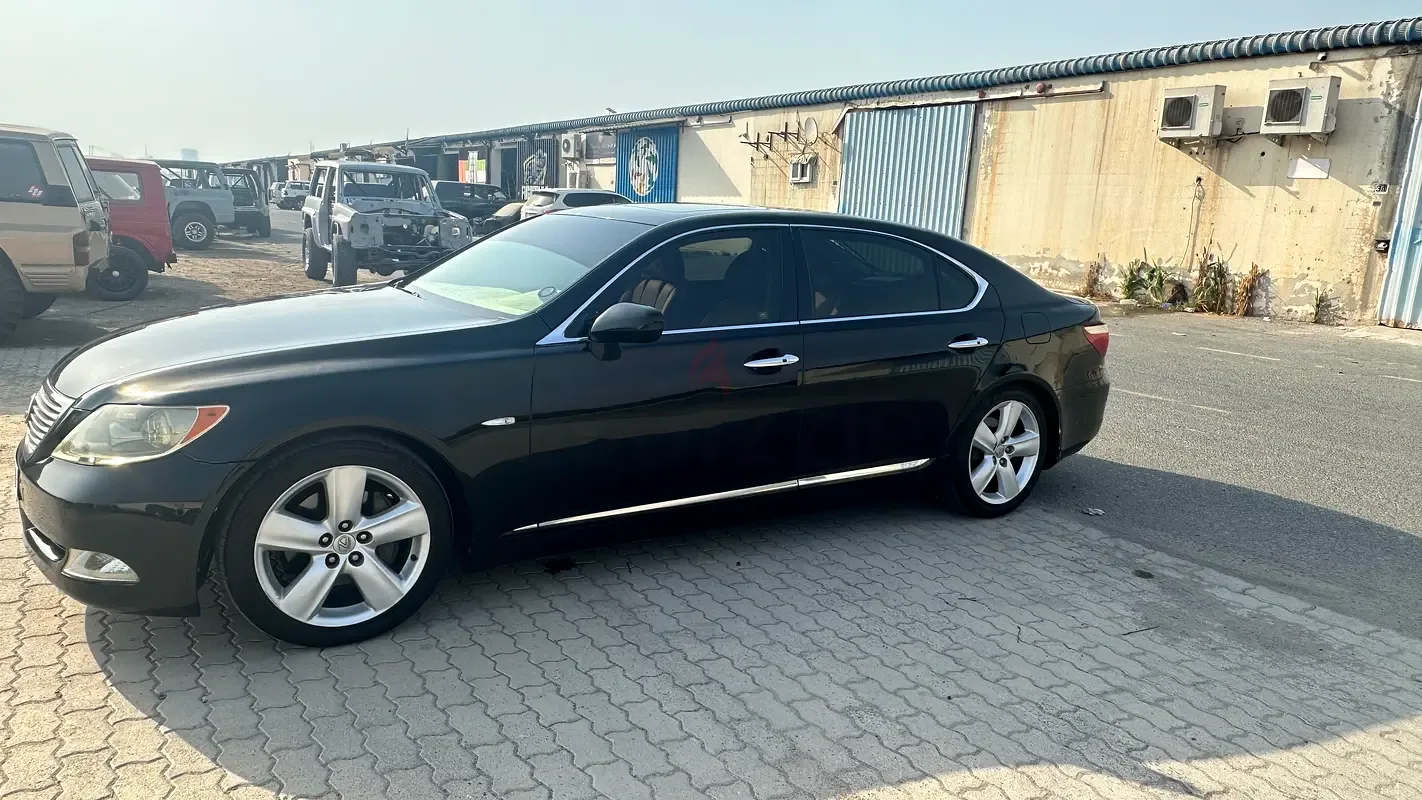 Lexus LS 4.6 AT RWD (380 hp) - 3