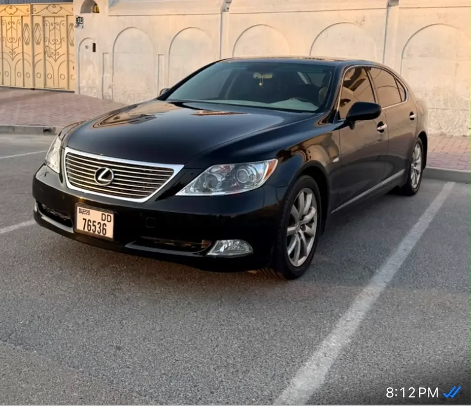 Lexus LS 4.6 AT RWD (380 hp)