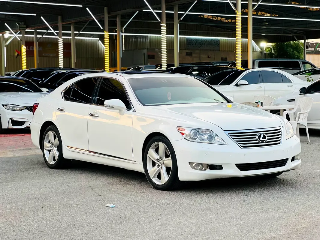 Lexus LS 460 AT (380 hp)