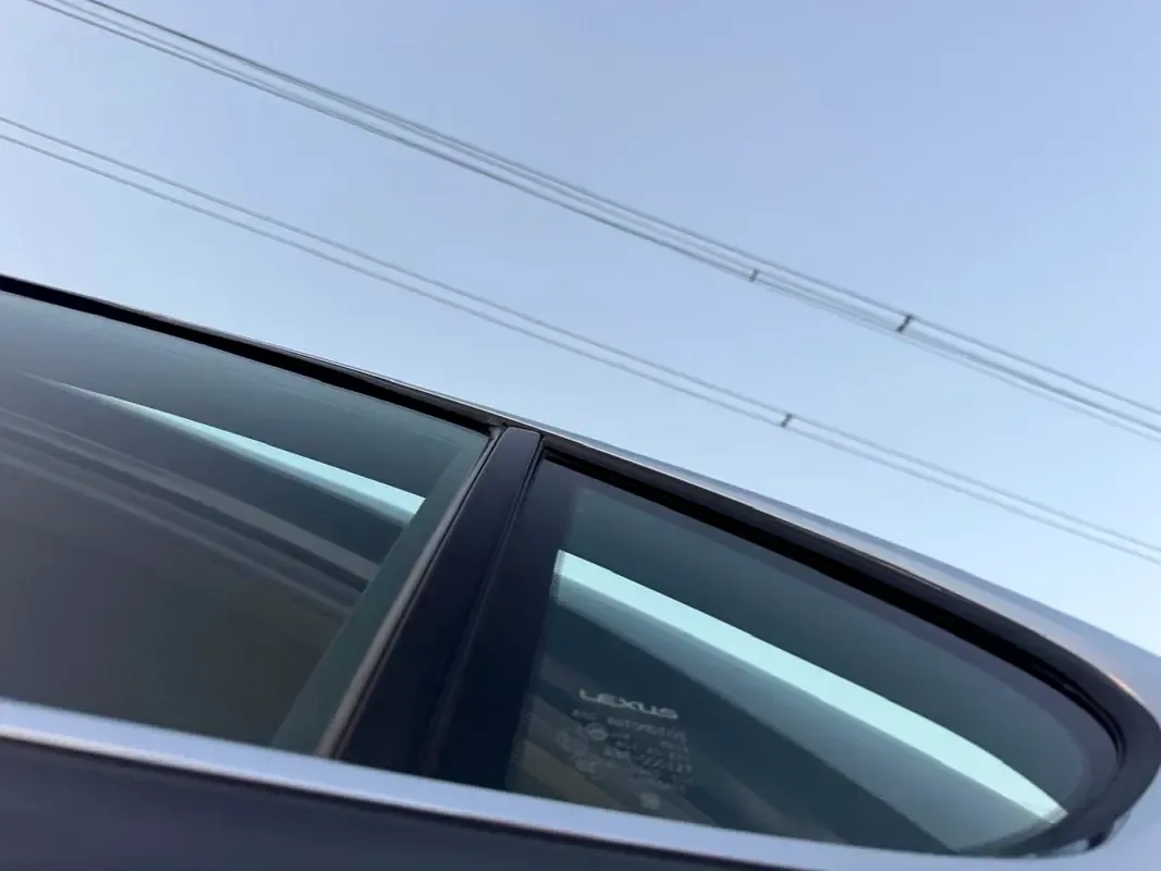 Lexus LS 460 AT (380 حصان) - 6