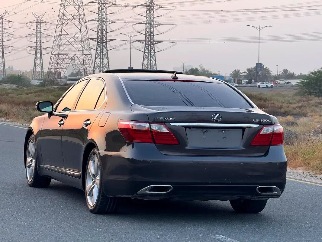 Lexus LS 460 AT (380 حصان) - 15