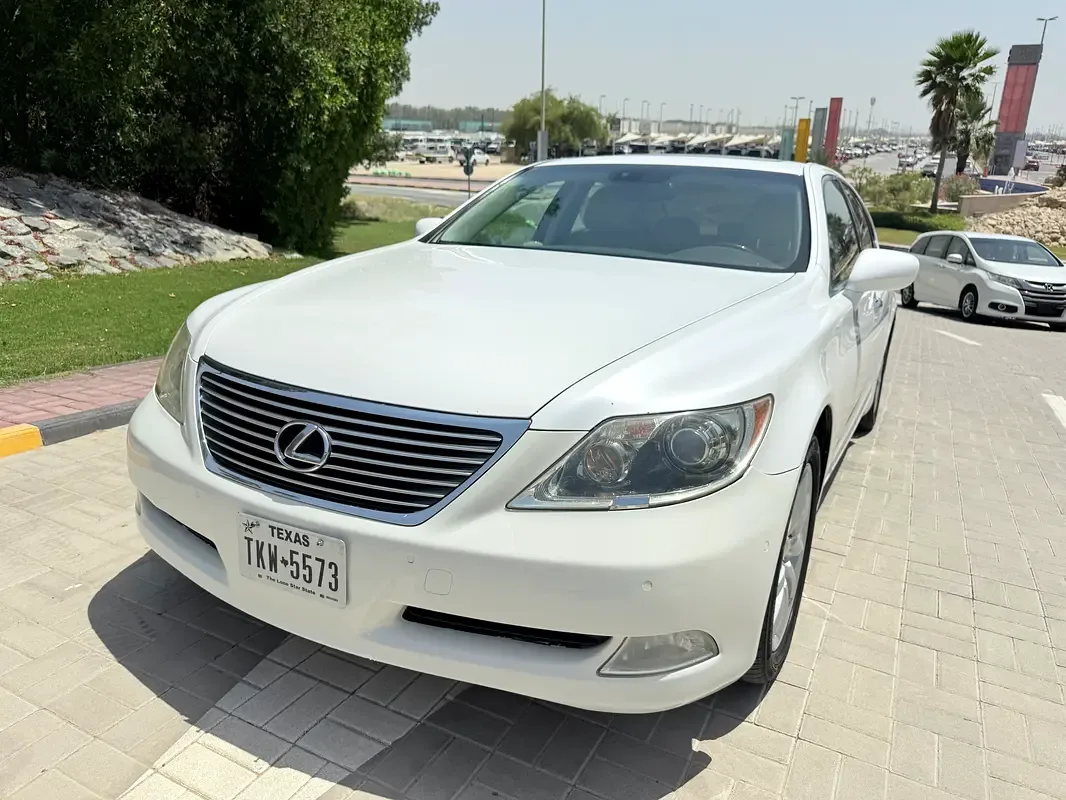 Lexus LS 460 AT (380 hp)