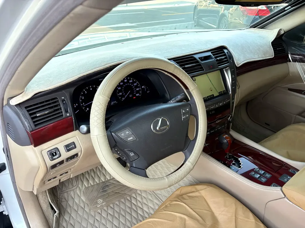 Lexus LS 460 AT (380 hp) - 7