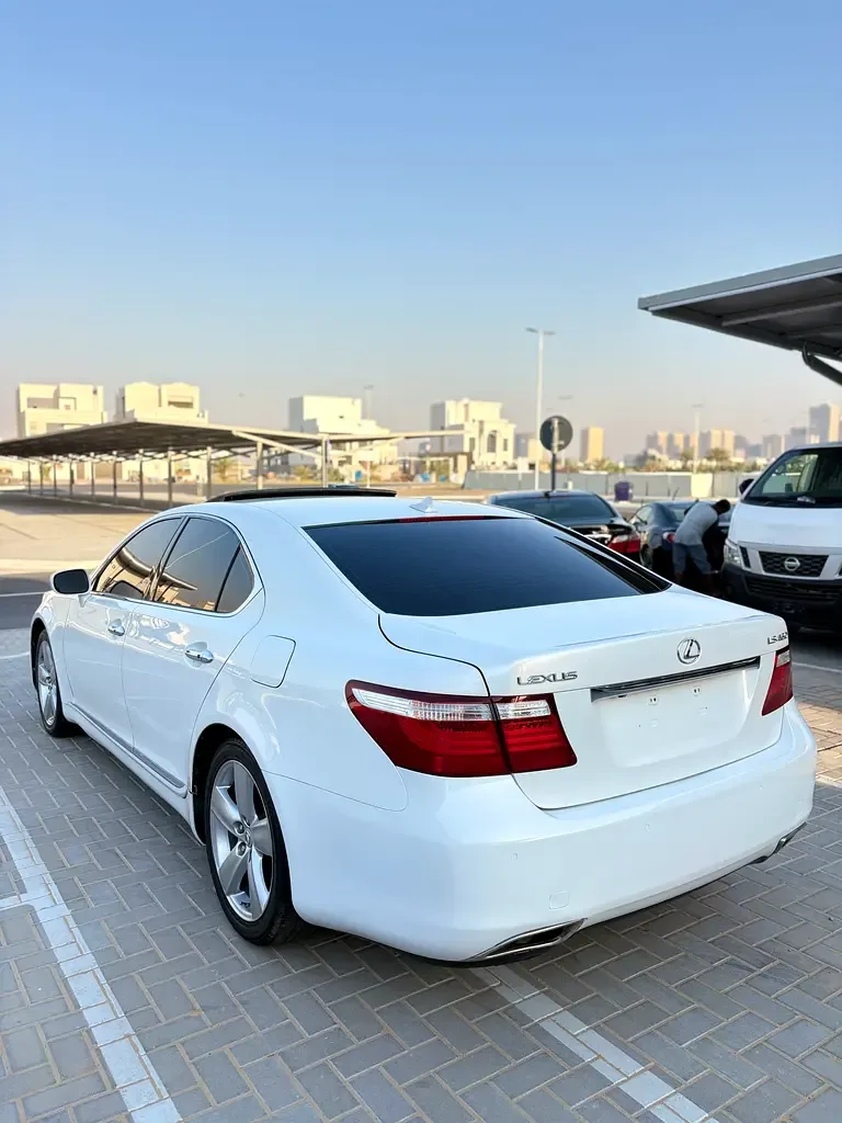 Lexus LS 460 AT (380 hp) - 4
