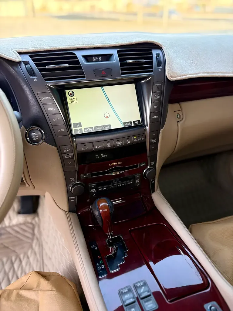 Lexus LS 460 AT (380 hp) - 9