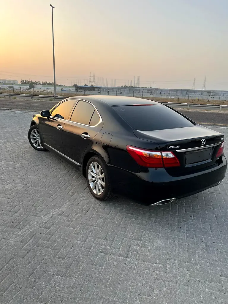Lexus LS 460 AT (380 hp) - 4