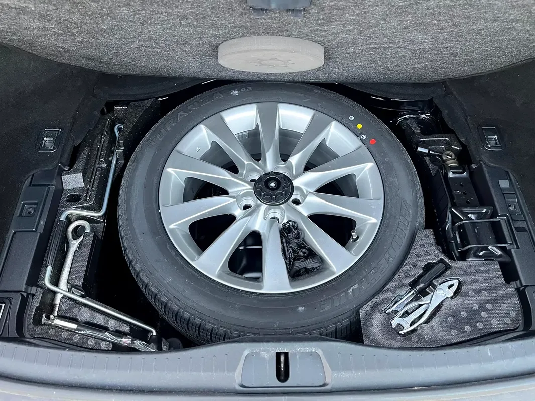 Lexus LS 460 AT (380 hp) - 12
