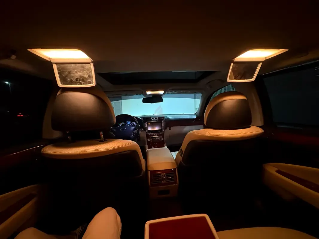 Lexus LS 460 AT (380 hp) - 12