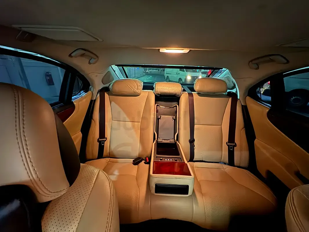 Lexus LS 460 AT (380 hp) - 10