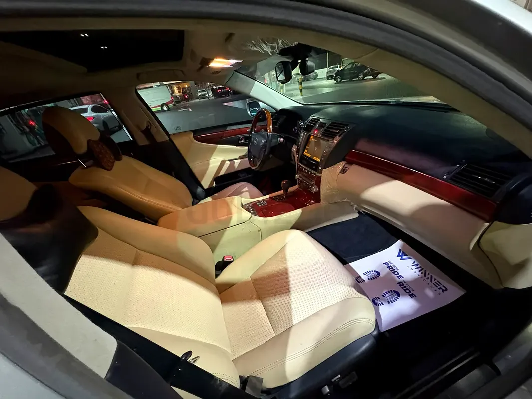 Lexus LS 460 AT (380 hp) - 13