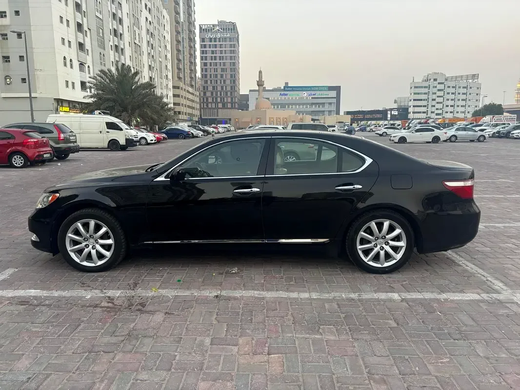 Lexus LS 460 AT (380 حصان) - 6