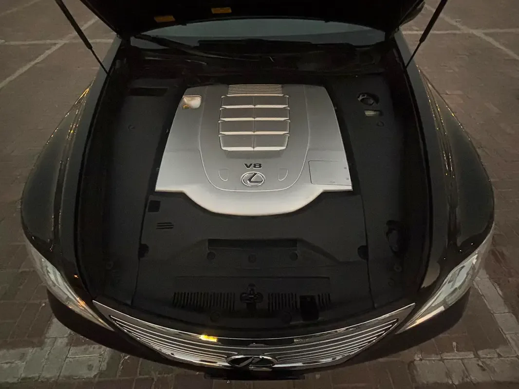 Lexus LS 460 AT (380 حصان) - 10