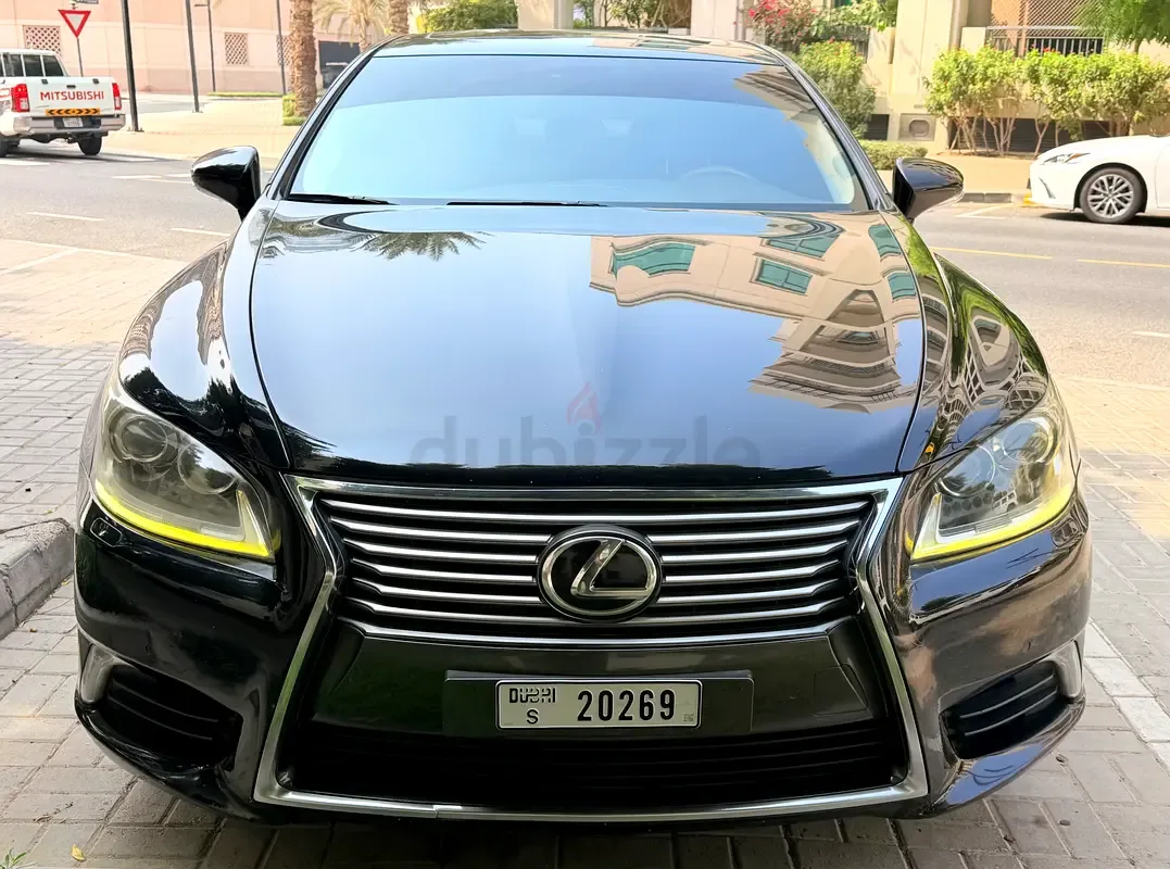 Lexus LS 460 AT (388 hp)
